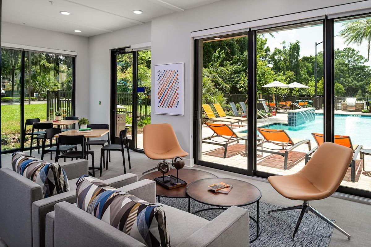 Luxe One Bedroom Apartment With Balcony Gainesville Exterior foto