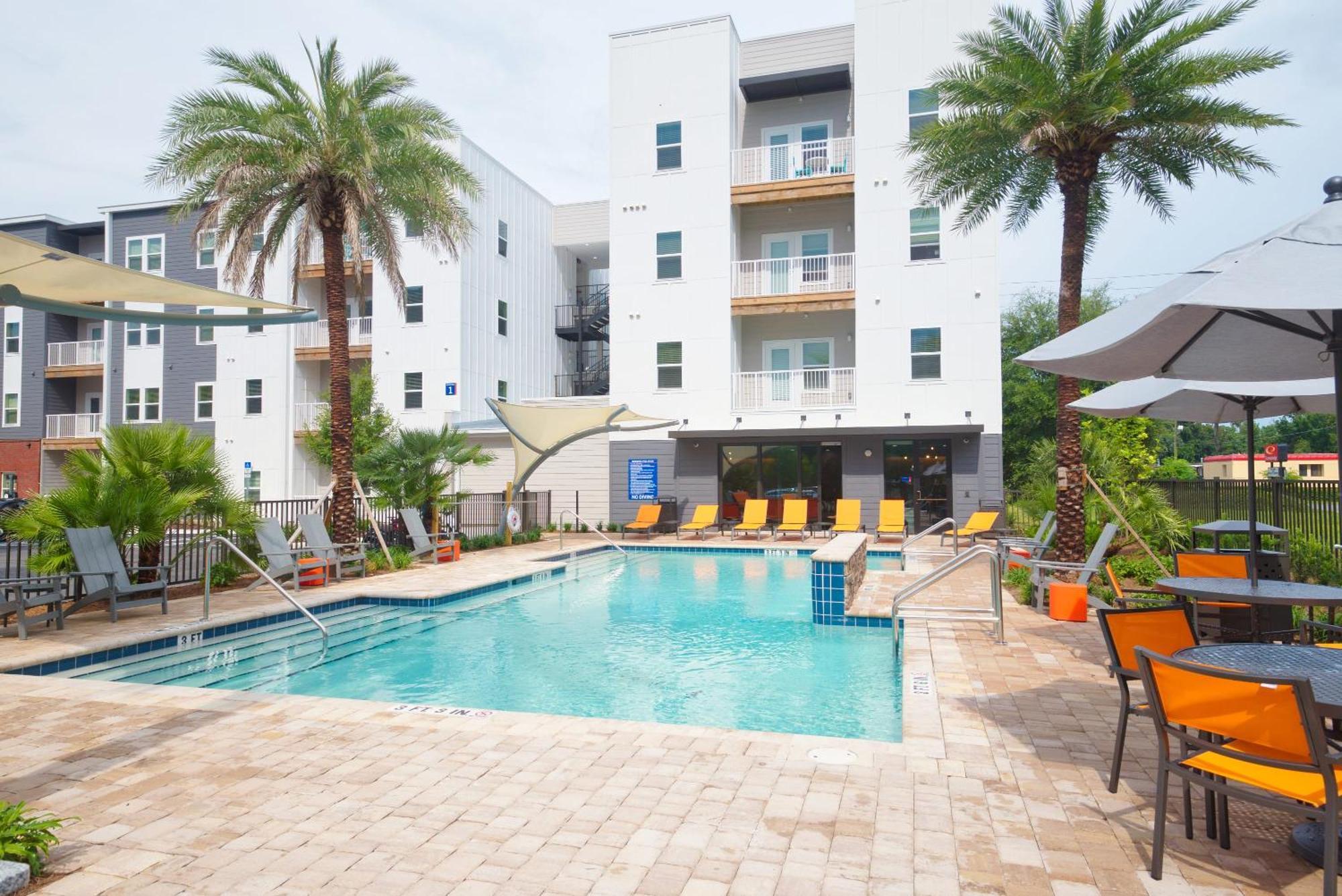 Luxe One Bedroom Apartment With Balcony Gainesville Exterior foto